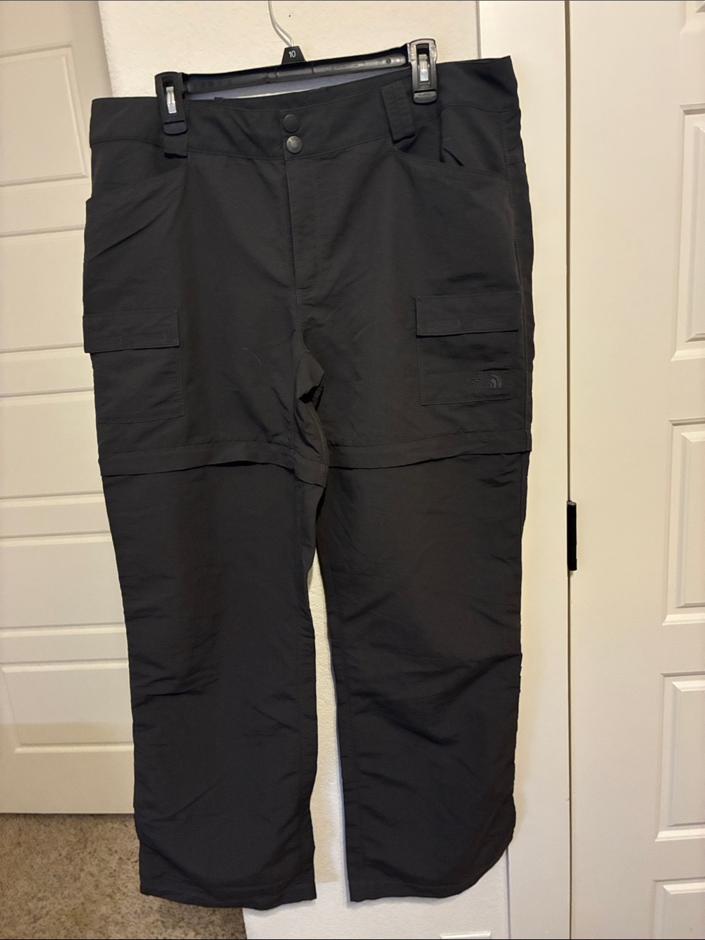 The North Face Charcoal Gray Convertible Pants — Size 18 (Excellent Condition)